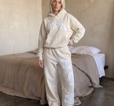 PATCHED SWEATPANTS IVORY
